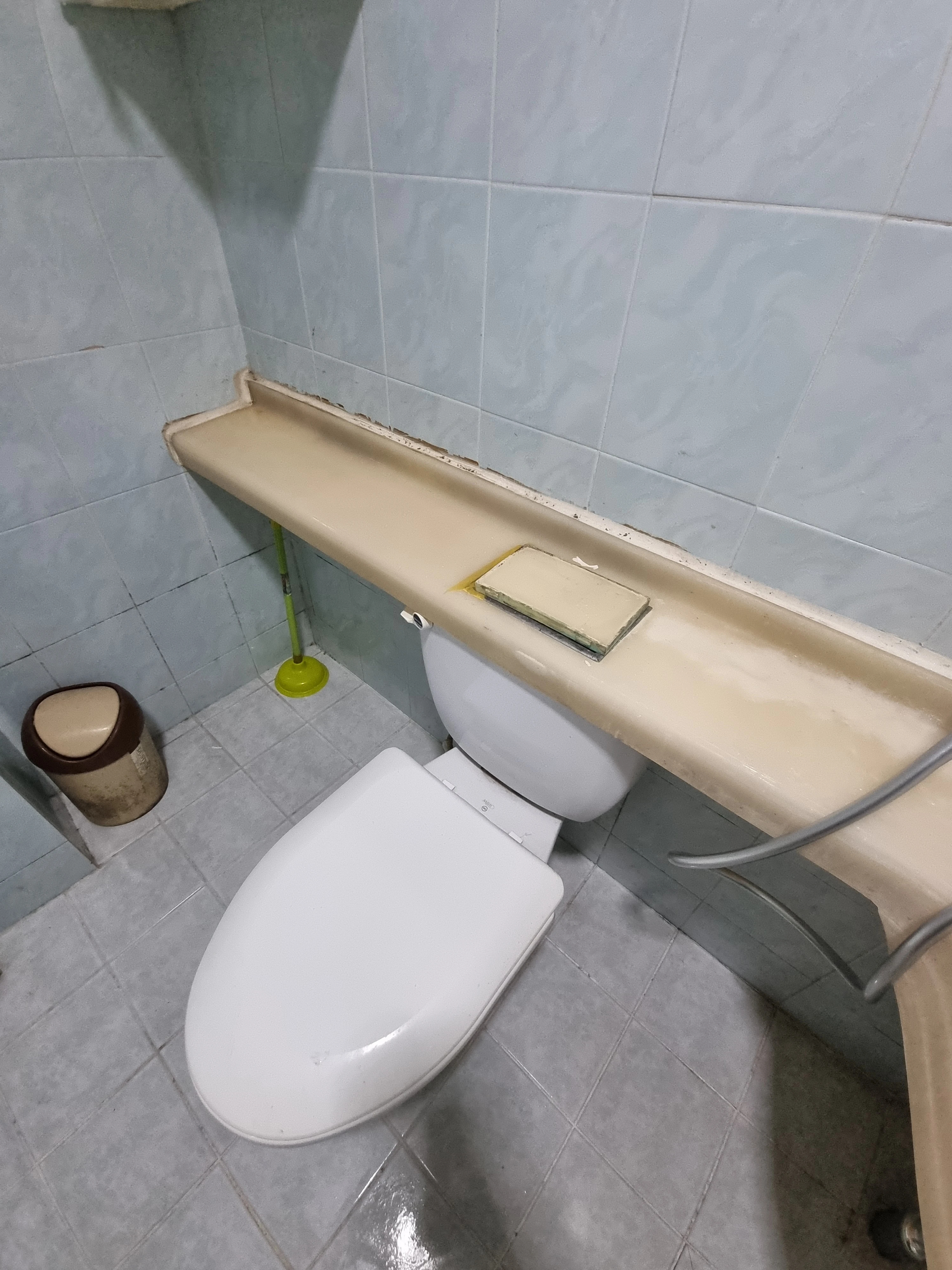 양변기 부분 교체 시공 전