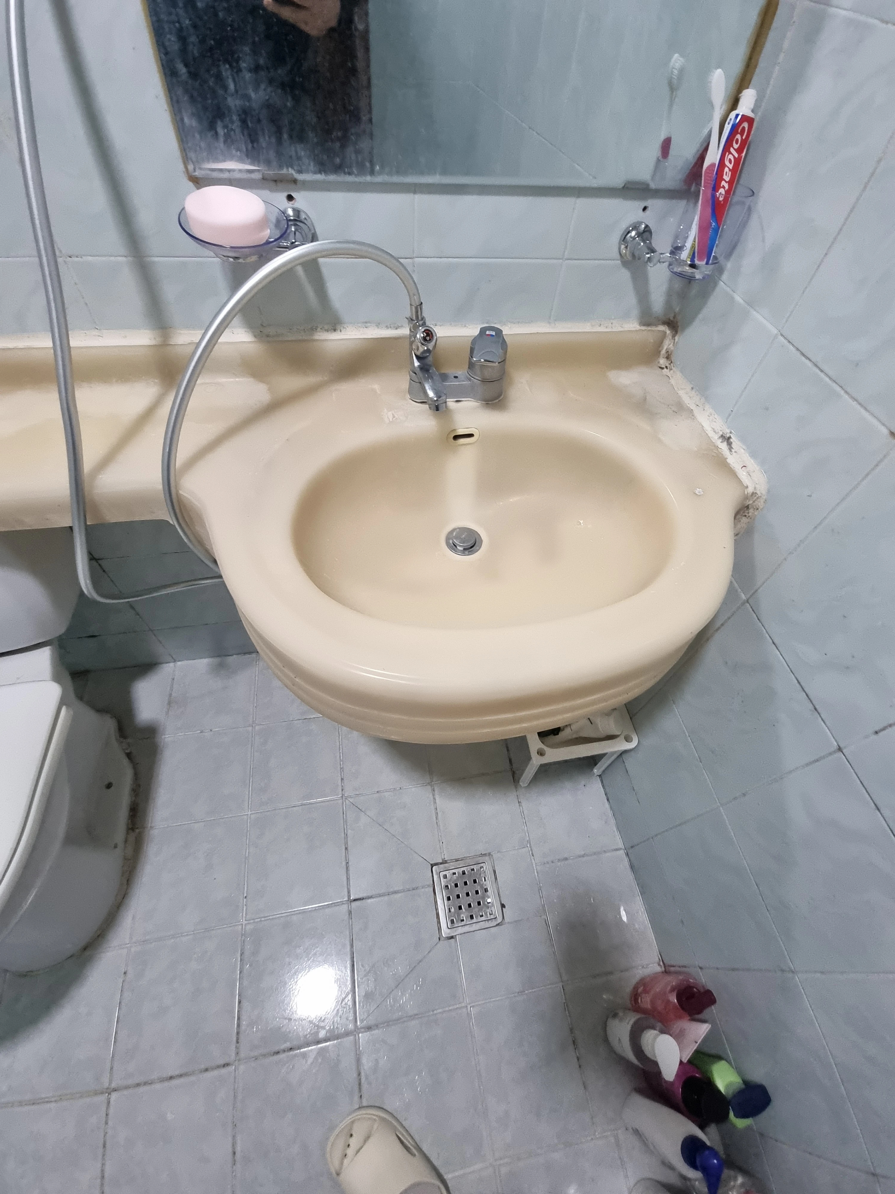 세면대·수전 교체 시공 전